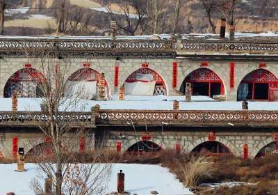 山西窑洞老阿姨 山西窑洞老阿姨与老外婆的背景关系