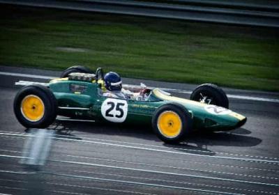 如何安全使用方块世界破解版且规避法律风险